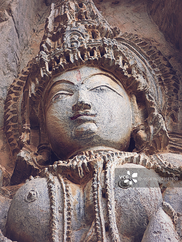 霍伊萨拉什瓦拉神庙，又称哈莱比杜神庙，是位于印度卡纳塔克邦哈莱比杜的一座12世纪印度教神庙，供奉湿婆神，这里曾是霍伊萨拉王朝的首都。该神庙是联合国教科文组织世界文化遗产，属于“霍伊萨拉神圣建筑群”的一部分。图片素材