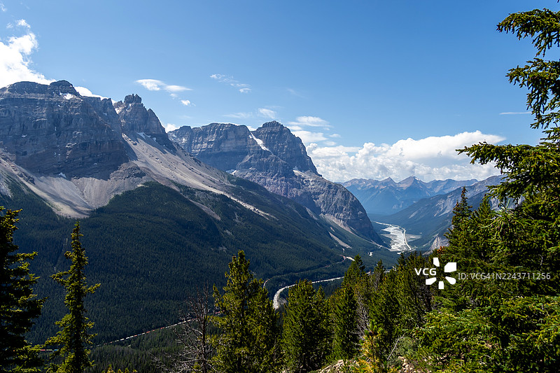 从佩吉特瞭望台看大教堂山图片素材