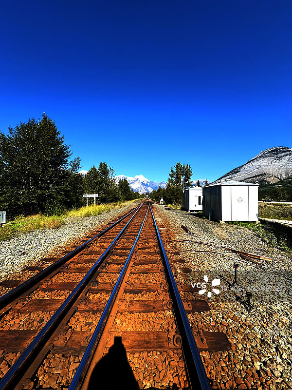 贾斯珀国家公园的铁轨图片素材