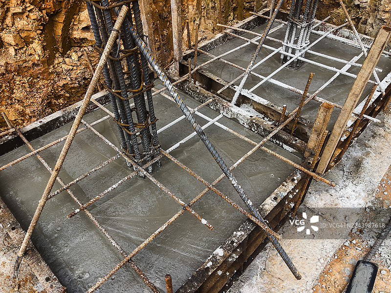 带有钢筋的混凝土基础底板图片素材