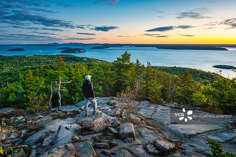 缅因州阿卡迪亚国家公园日出美景图片素材