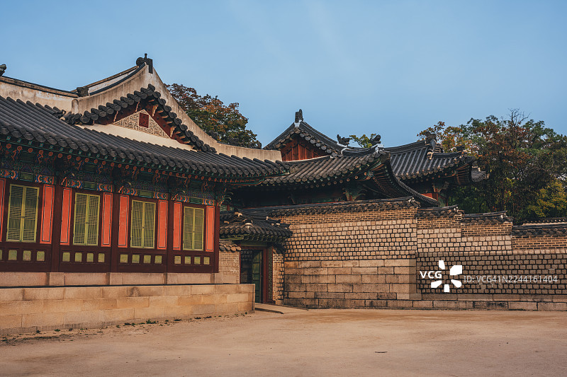 韩国首尔昌德宫的传统韩式建筑图片素材