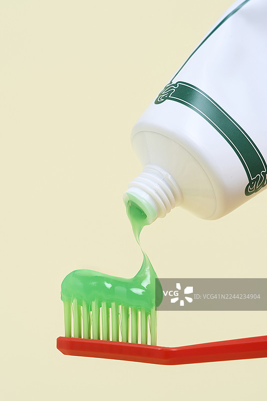 努基，牙刷，刷牙图片素材