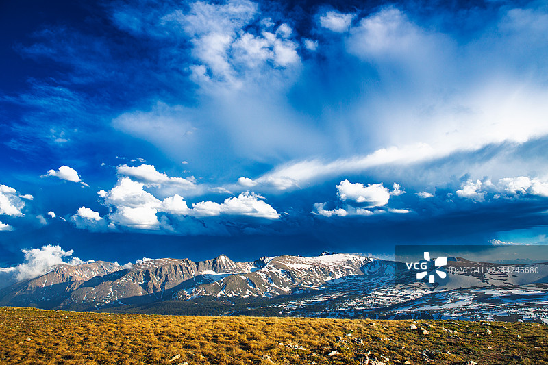 天堂的重量——风暴之后图片素材