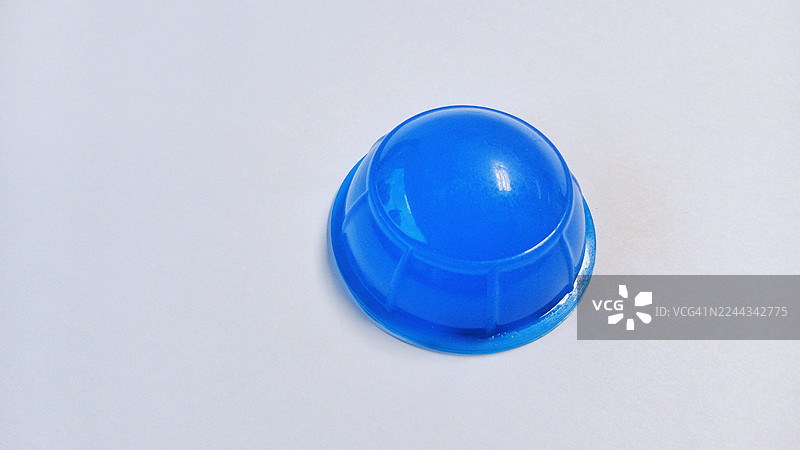 蓝色真空拔罐器——传统中式与阿拉伯疗法设备图片素材