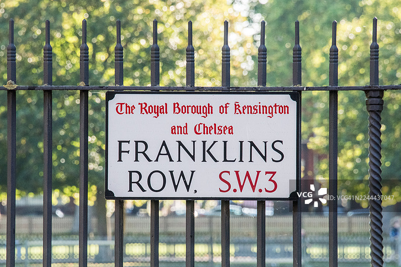 富兰克林街区SW3栏杆标志，肯辛顿和切尔西皇家行政区图片素材