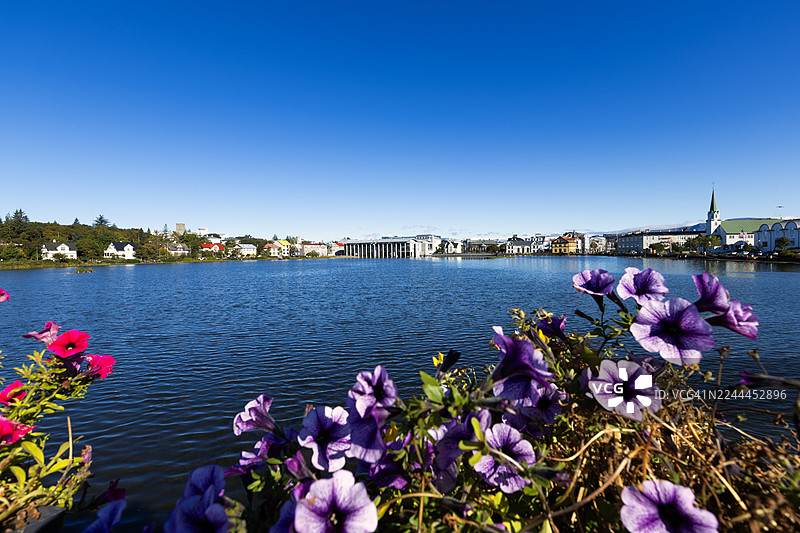 雷克雅未克公园的蒂伦湖图片素材