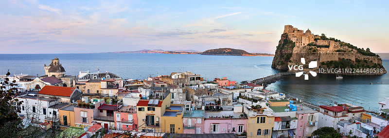 意大利伊斯基亚岛伊斯基亚蓬特景观图片素材