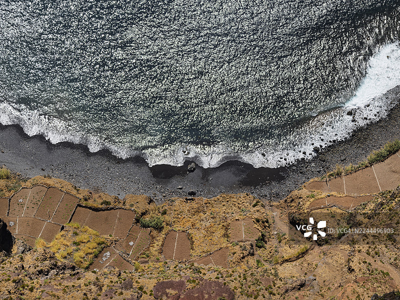 马德拉岛海边农田的高视角图图片素材