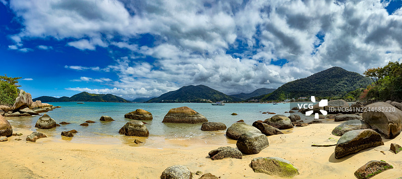 乌巴图巴的恩塞阿达海滩图片素材