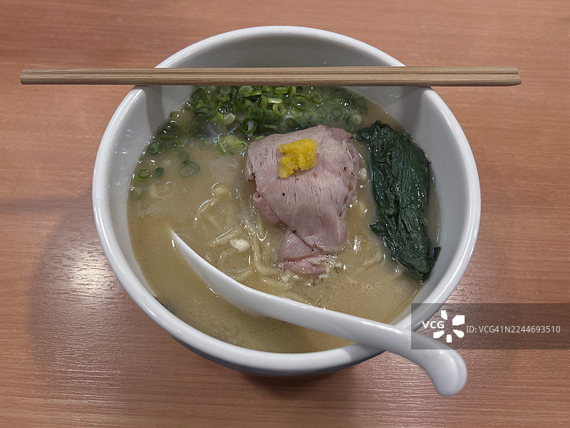 烤牛肉玛达拉面图片素材