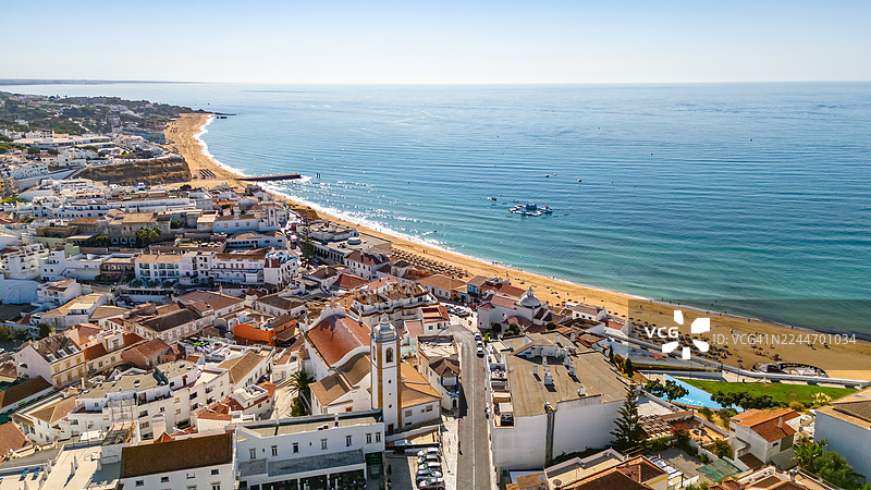 葡萄牙阿尔加维地区阿尔布费拉老城区的鸟瞰图图片素材
