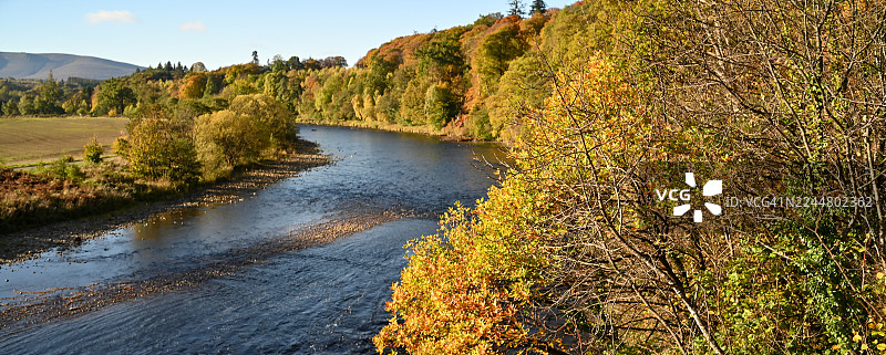 秋天的斯佩河图片素材