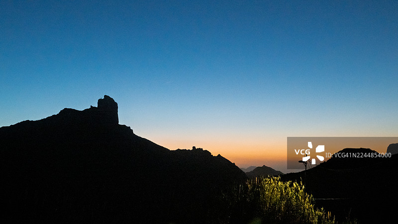 特赫达的罗克本塔伊加剪影，黄昏时分图片素材