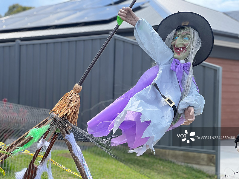 万圣节装饰品，一个女巫图片素材