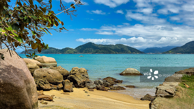 巴西乌巴图巴恩塞阿达海滩图片素材