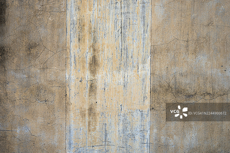 带有纹理图案的木质表面，木纹清晰可见，木材呈棕色。图片素材