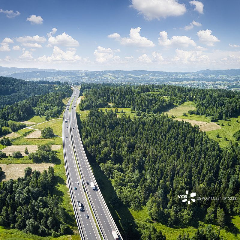 波兰假日 - 克拉科夫至扎科帕内之间的S7高速公路图片素材