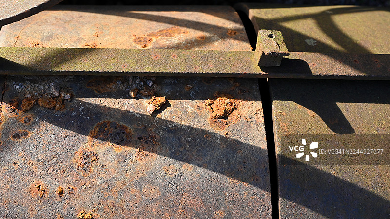 生锈的花园压路机-苏格兰福查贝斯。图片素材