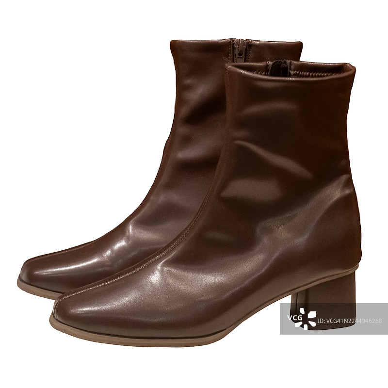 女士棕色仿皮粗跟踝靴图片素材