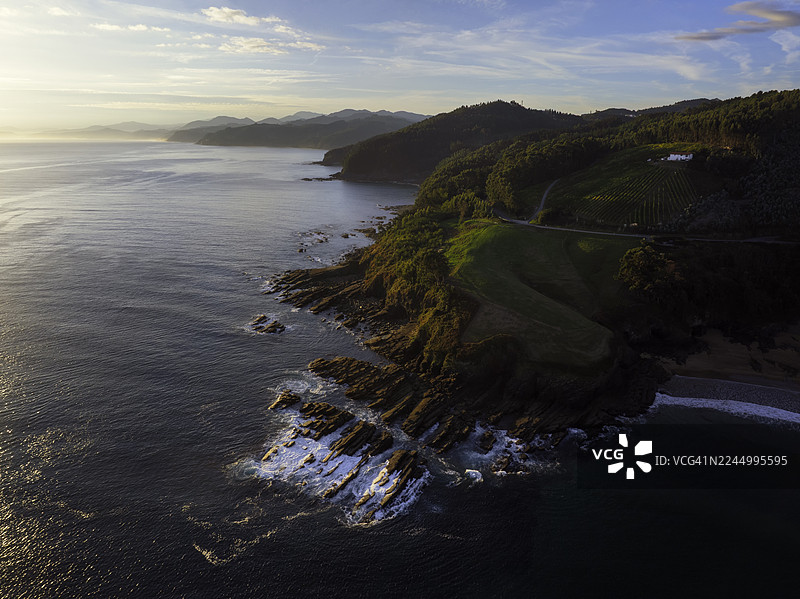 比斯开湾的崎岖海岸景观图片素材