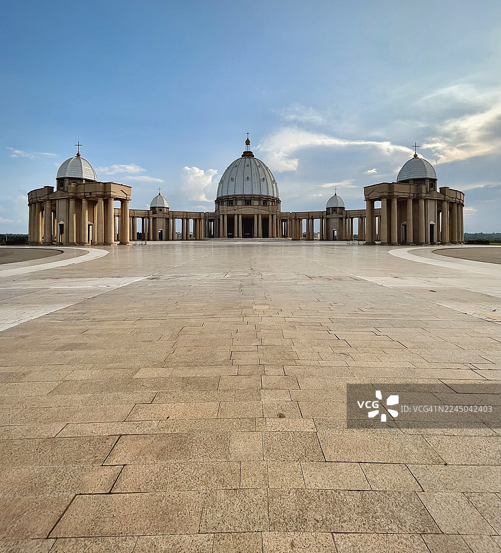 科特迪瓦亚穆苏克罗和平之后大教堂图片素材