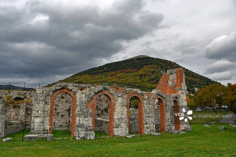 古比奥 - 罗马剧场 - 秋季 3图片素材