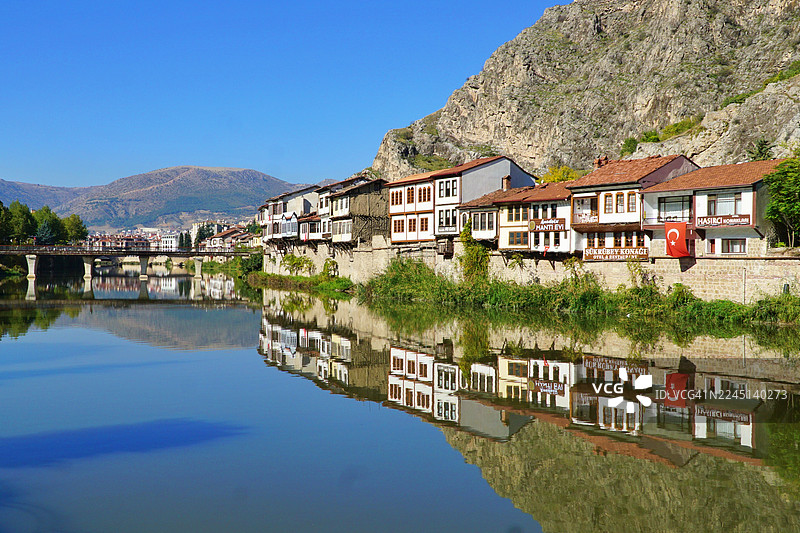 安纳托利亚阿马西亚河畔的奥斯曼帝国时期的庄园图片素材