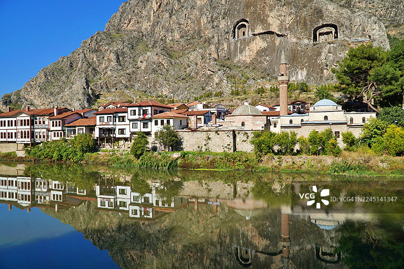 土耳其阿马西亚滨水奥斯曼帝国时期的府邸图片素材