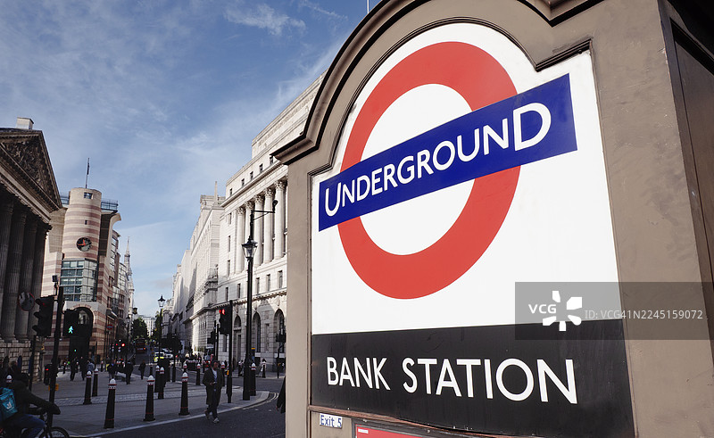 银行地铁站入口图片素材