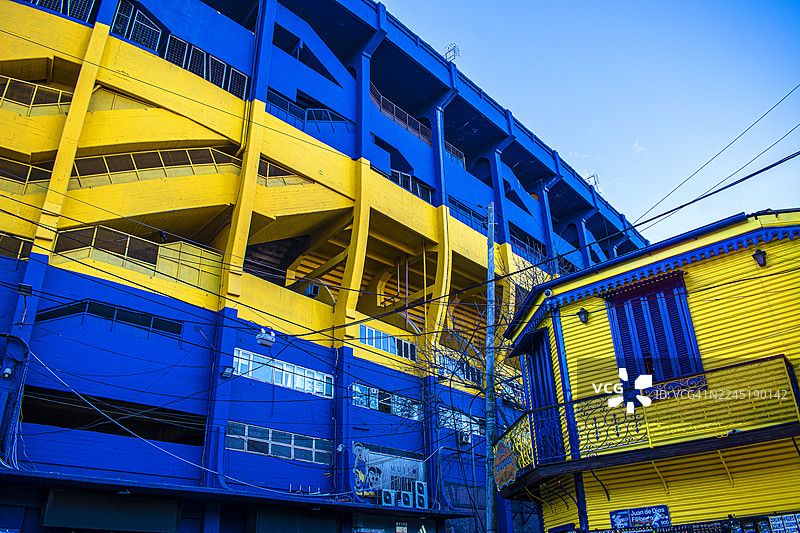 阿根廷布宜诺斯艾利斯博卡区，博卡青年体育俱乐部球场，糖果盒球场。图片素材