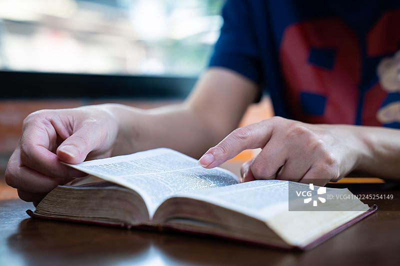 《圣经》图片素材