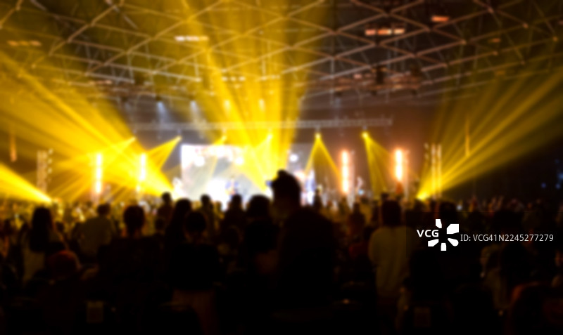 舞台上散焦的灯光图片素材