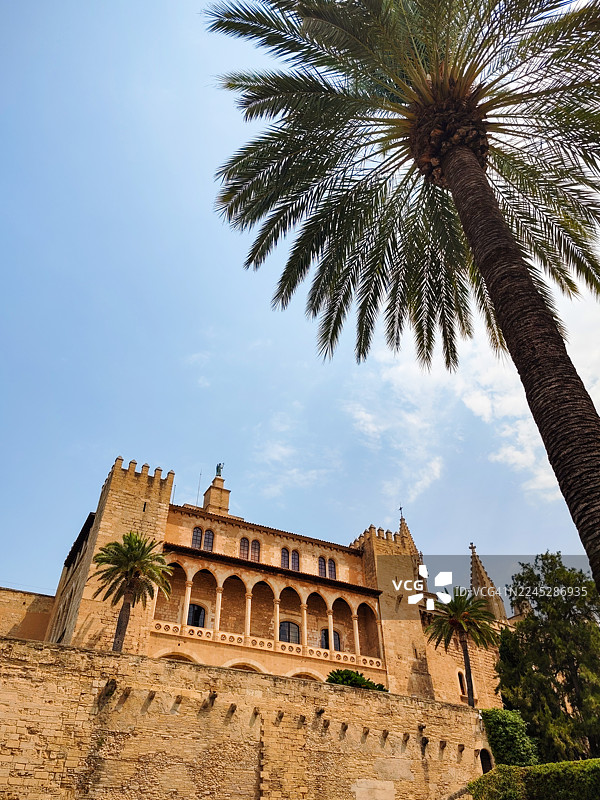 西班牙帕尔马马略卡岛的阿尔穆戴纳王宫/Palau Reial de l'Almudaina图片素材