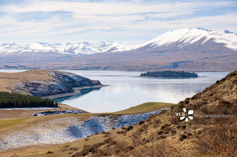 雪山和特卡波湖图片素材