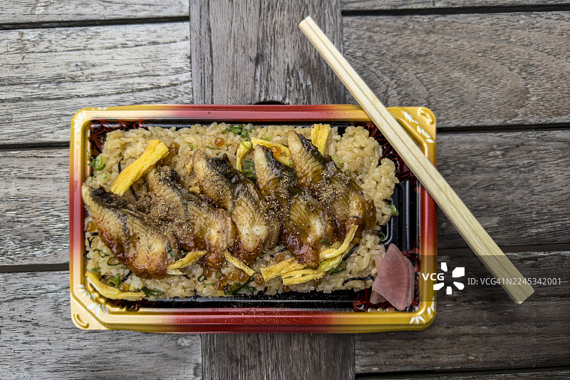 日式鳗鱼饭便当图片素材