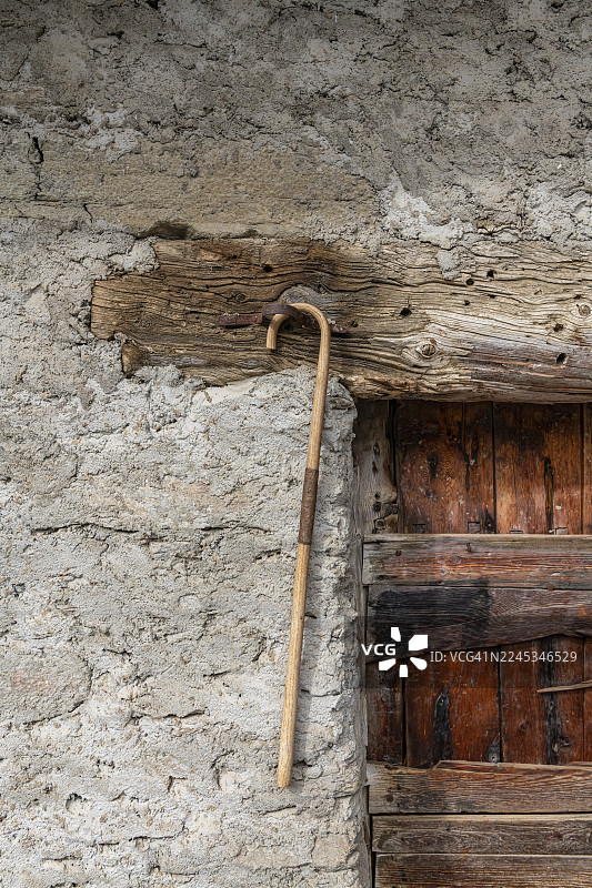 皮埃蒙特，老房子的入口门图片素材