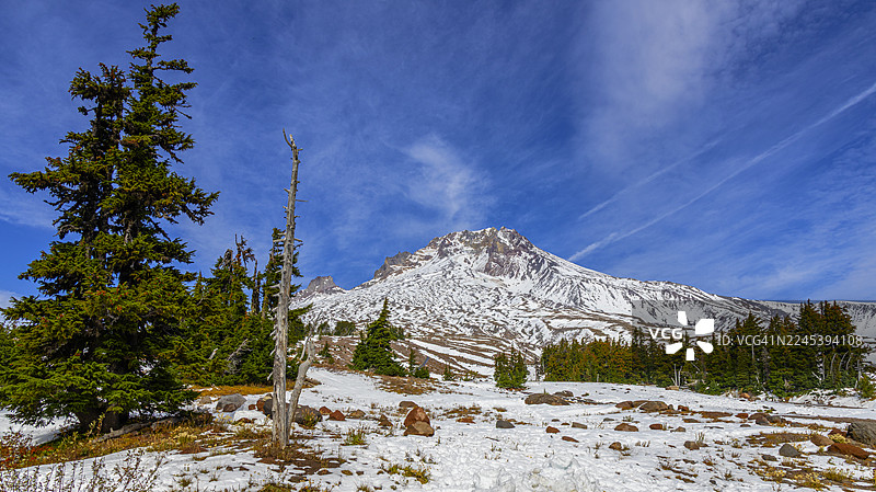 2025年10月16日 圣海伦斯山新落的雪 008图片素材