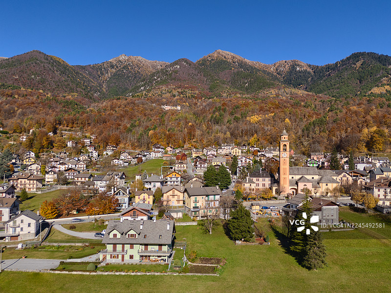 意大利瓦莱维杰佐德鲁奥尼奥的鸟瞰图图片素材