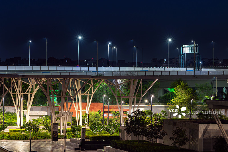 新德里夜晚灯火辉煌的立交桥网络图片素材