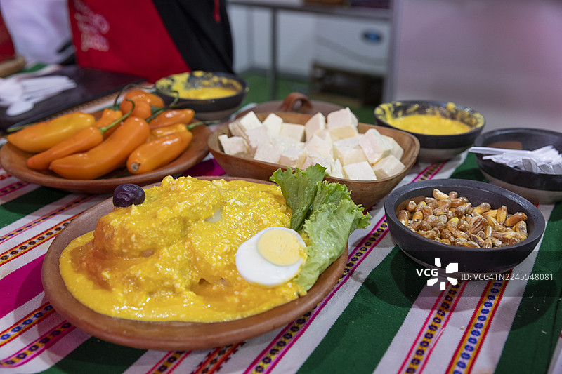 鸡肉辣椒酱。秘鲁美食以其多样性和风味享誉世界，这是原住民、西班牙、非洲、意大利和亚洲文化融合的结果。图片素材