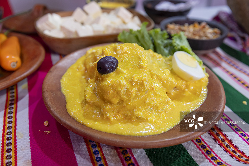 秘鲁美食因其多样性和风味而享誉全球，这是原住民、西班牙、非洲、意大利和亚洲影响融合的结果。图片素材