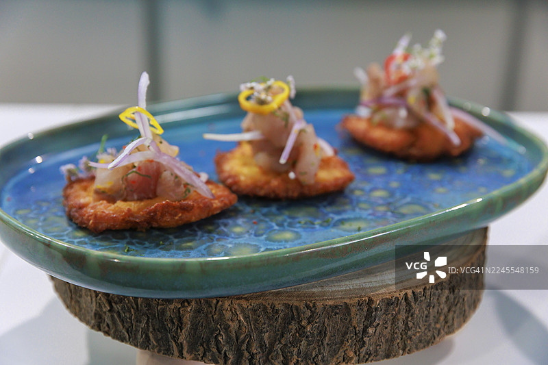 秘鲁美食以其多样性和风味闻名于世，这是原住民、西班牙、非洲、意大利和亚洲影响融合的结果。图片素材