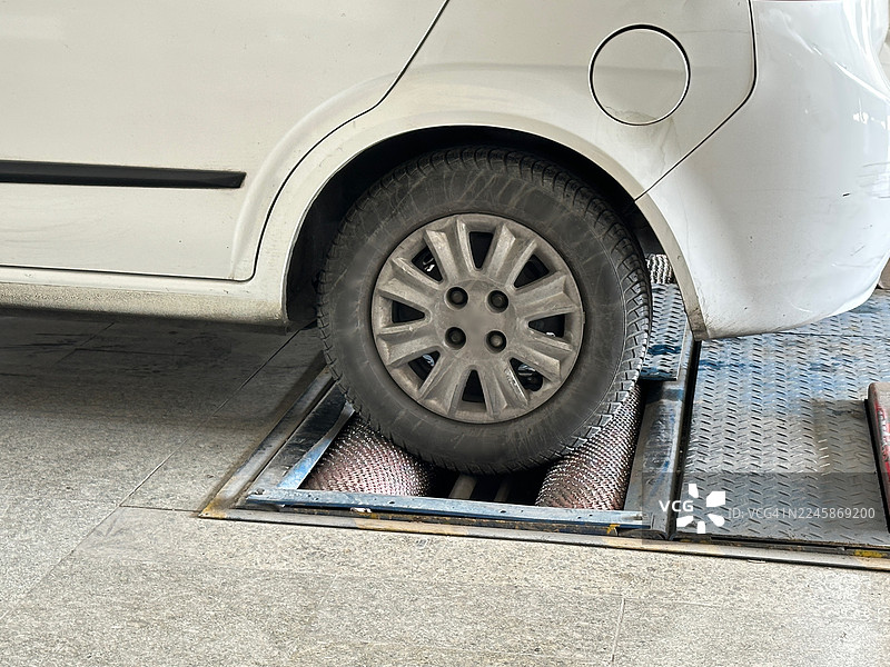 汽车技术检验测试图片素材