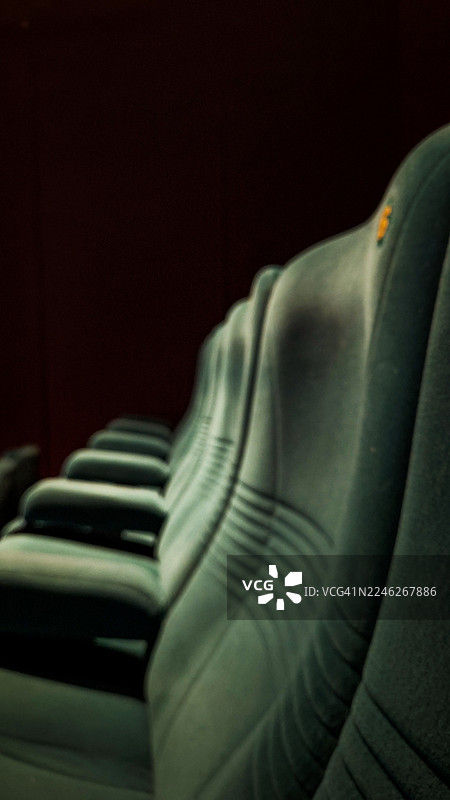 空旷的电影院座位图片素材