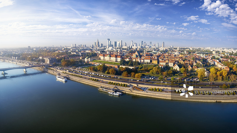 波兰假日 - 华沙清晨航拍图片素材
