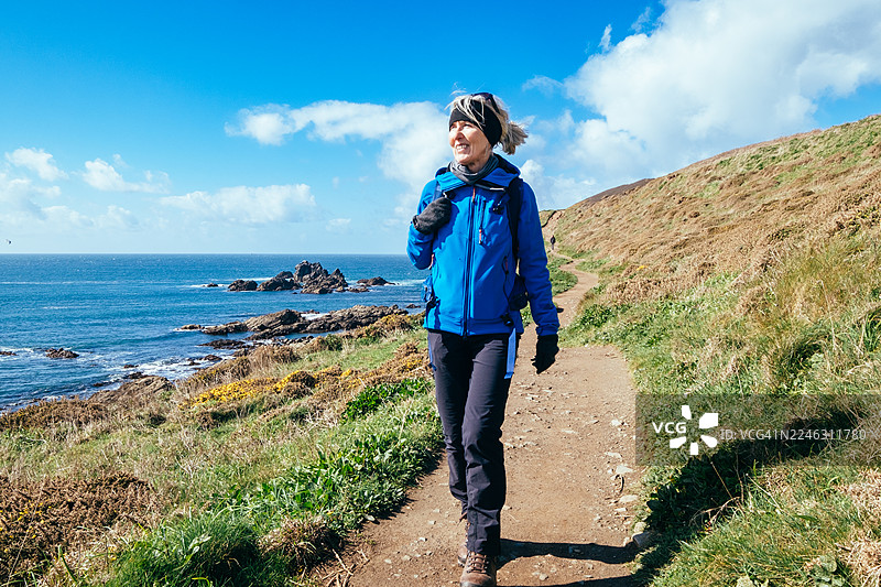 康沃尔郡英国的蜥蜴角到凯南斯湾海岸徒步图片素材