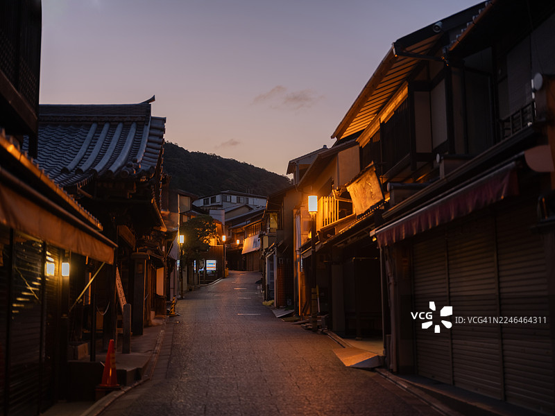 秋季日本京都狭窄的旧街图片素材