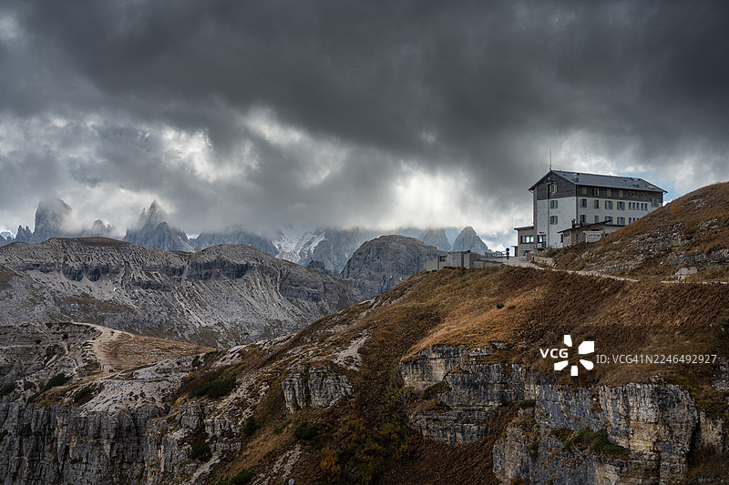 意大利多洛米蒂特雷切梅迪拉瓦雷多风景图片素材