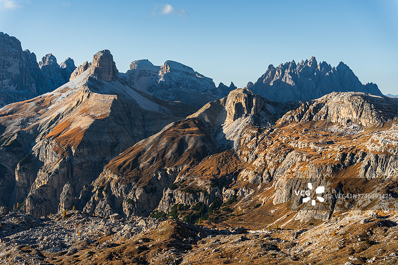 意大利多洛米蒂特雷奇梅迪拉瓦雷多风景图片素材